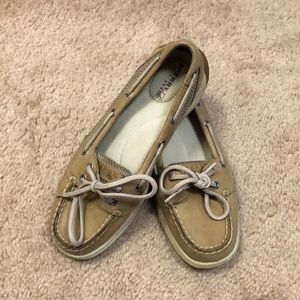 Sperry topsiders